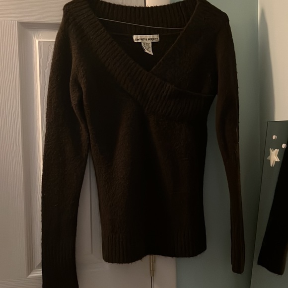 Dark brown sweater; barely worn; size small - Picture 2 of 5